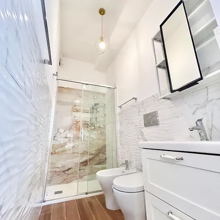 Boutique In Διαμέρισμα *