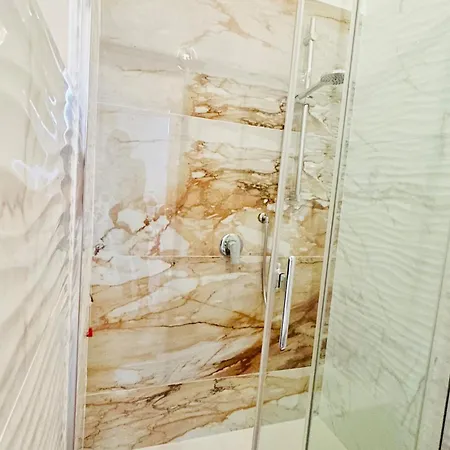 Boutique In * Κάλιαρι