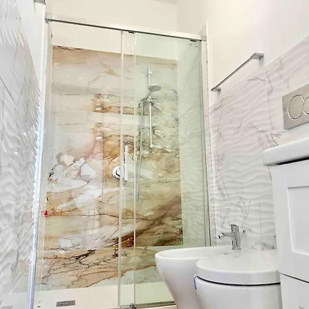 Boutique In Διαμέρισμα *